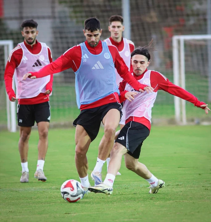 Antalyaspor, Gaziantep Deplasmanına Hazırlanıyor