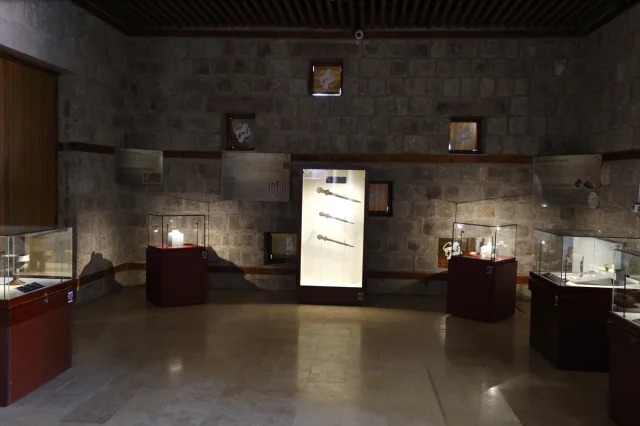 Arslantepe'de Bulunan Tarihi Kılıçlar Medeniyetlerin Gizemini Çözüyor
