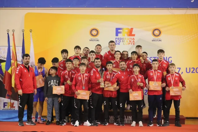 Milli Güreşçiler Balkan Şampiyonası'nda Madalyaları Topladı