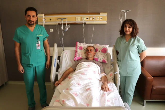Van'da Mucize: Karnından 4 Kilogramlık Kitle Alındı