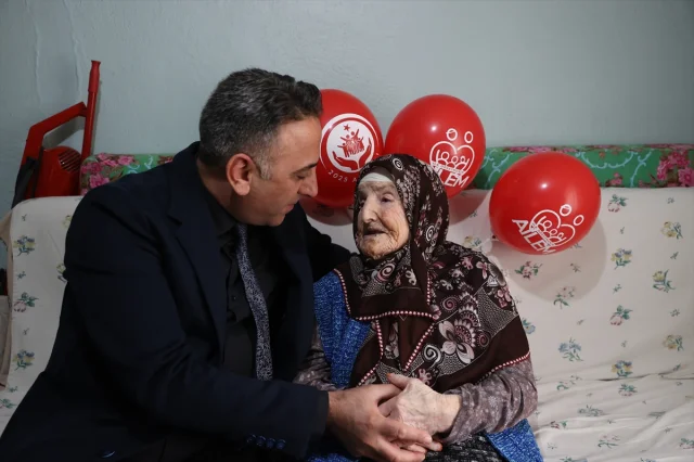 Edirne'de Asırlık Hayat: Seher Teyze 100. Yaşını Kutladı