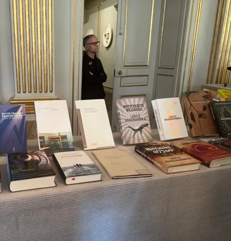 71 Yaşındaki Macar Yazara Büyük Onur: 2025 Nobel Edebiyat Ödülü