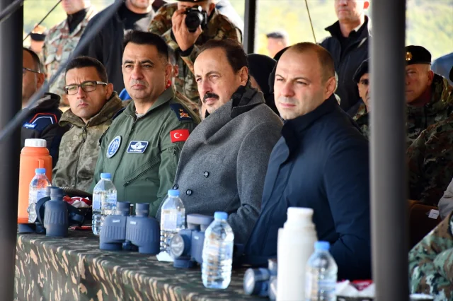 Kuzey Makedonya'da Askeri Güç Gösterisi: Türkiye'den Gelen Destekler Tanıtıldı