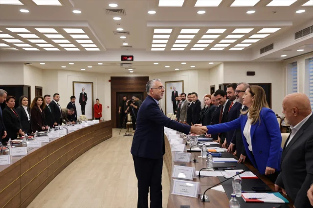 Vedat Işıkhan'dan Dijital Dönüşüm ve Sendikal Haklar Üzerine Önemli Açıklamalar