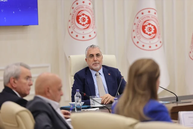 Vedat Işıkhan'dan Dijital Dönüşüm ve Sendikal Haklar Üzerine Önemli Açıklamalar
