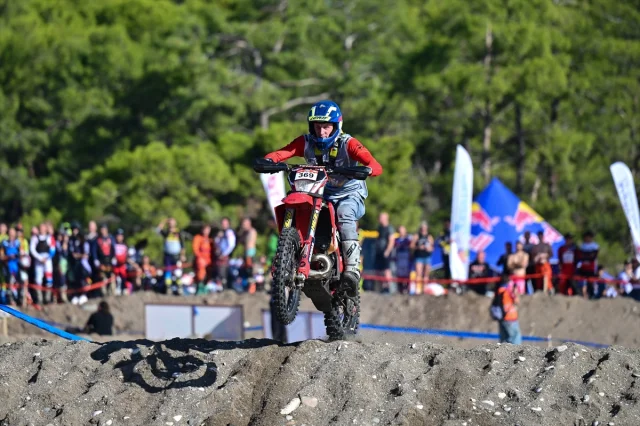 Sea To Sky Motosiklet Yarışında Heyecan Dorukta