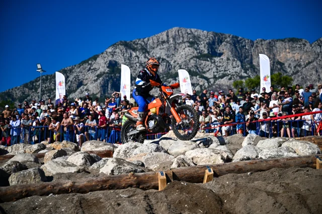 Sea To Sky Motosiklet Yarışında Heyecan Dorukta