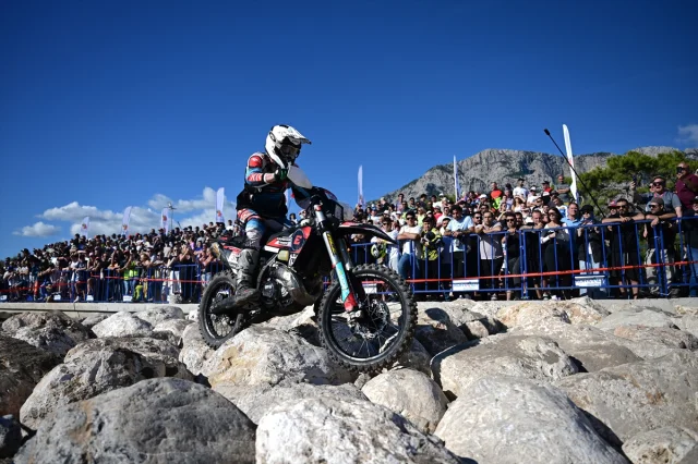 Sea To Sky Motosiklet Yarışında Heyecan Dorukta