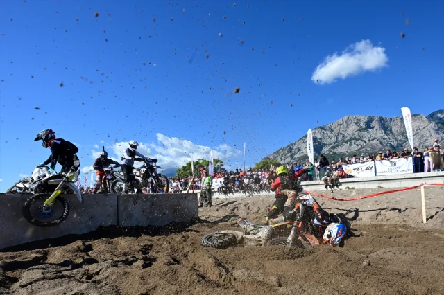 Sea To Sky Motosiklet Yarışında Heyecan Dorukta