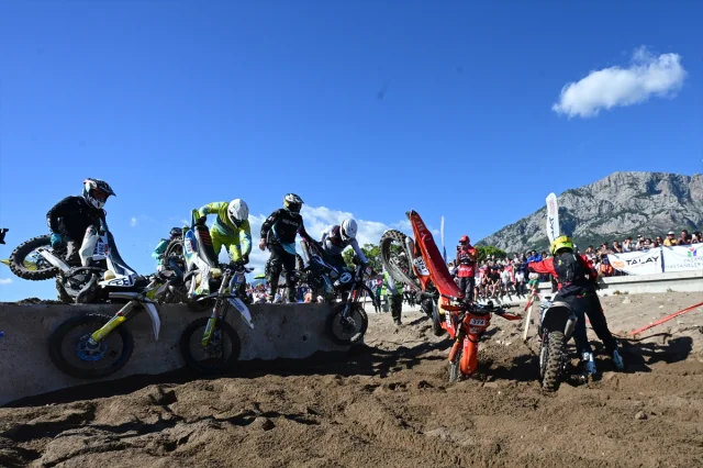 Sea To Sky Motosiklet Yarışında Heyecan Dorukta