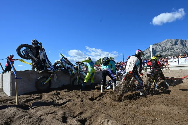 Sea To Sky Motosiklet Yarışında Heyecan Dorukta