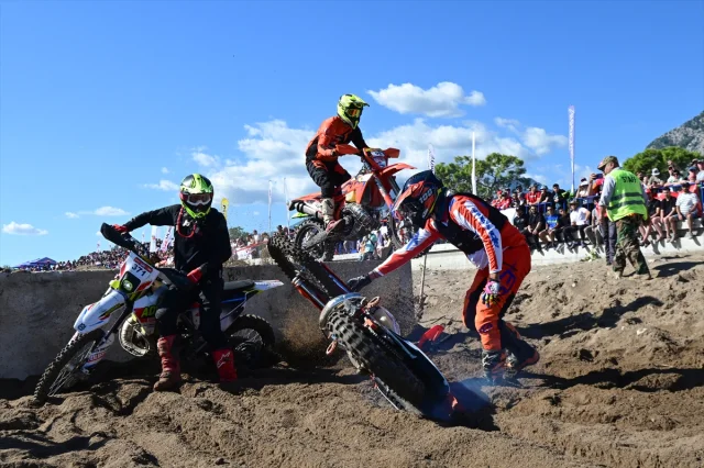 Sea To Sky Motosiklet Yarışında Heyecan Dorukta