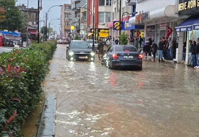 Giresun'da Yoğun Yağış Hayatı Olumsuz Etkiledi