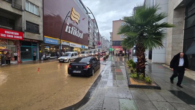 Giresun'da Yoğun Yağış Hayatı Olumsuz Etkiledi
