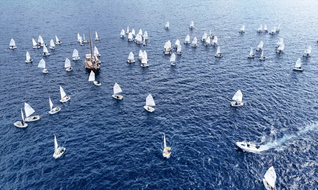 Bodrum'da Rüzgârlar Yelkenciler İçin Esiyor: Optimist Yarışlarına Yoğun İlgi