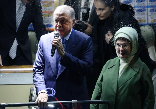 Cumhurbaşkanı Erdoğan Rize'de Vatandaşlarla Bir Araya Geldi