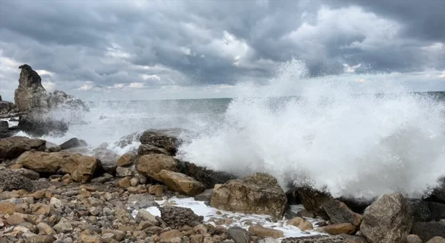 Bartın'da Fırtına Hayatı Felç Etti