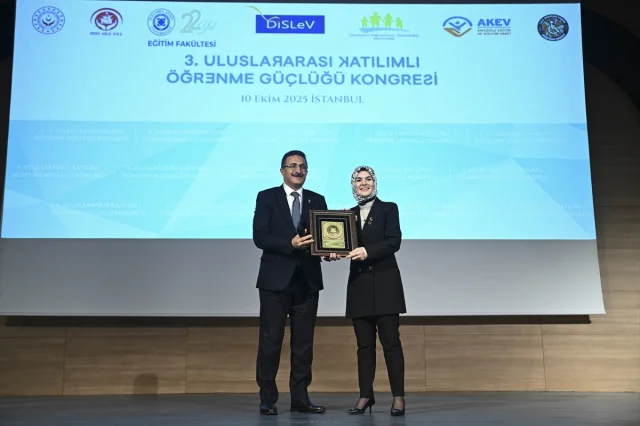 Bakan Göktaş Türkiye'deki Öğrenme Güçlüğü Çalışmalarını İleri Taşıyor