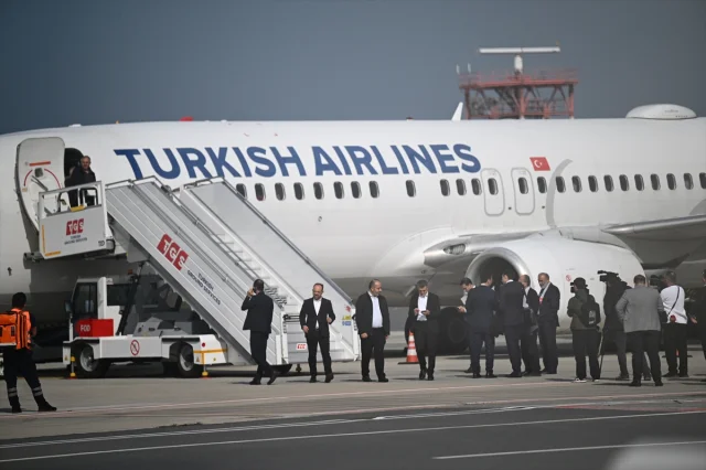 İsrail'in El Koyduğu Aktivistler İstanbul'da Coşkulu Karşıla...