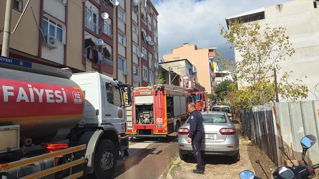 Bursa'da Beş Katlı Binada Korkutan Yangın