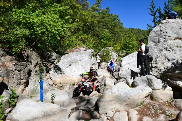 Antalya'nın Zirvesinde Nefes Kesen Enduro Yarışı Sonuçlandı