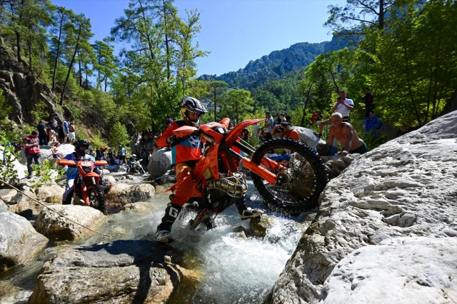 Antalya'nın Zirvesinde Nefes Kesen Enduro Yarışı Sonuçlandı