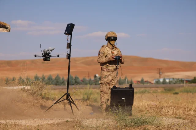 Milli Kamikaze Dron KarguFPV Zırh Delici Başlığıyla Dikkatle...