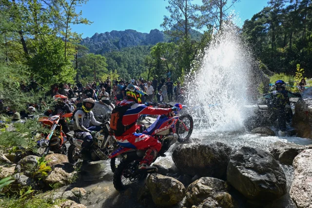 Antalya'nın Zirvesinde Nefes Kesen Enduro Yarışı Sonuçlandı