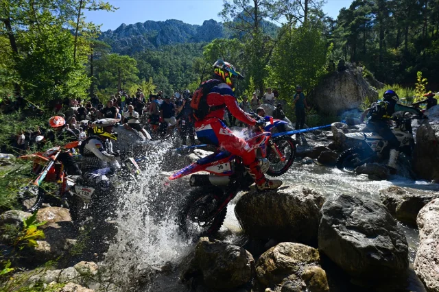 Antalya'nın Zirvesinde Nefes Kesen Enduro Yarışı Sonuçlandı