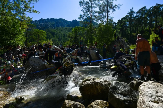 Antalya'nın Zirvesinde Nefes Kesen Enduro Yarışı Sonuçlandı