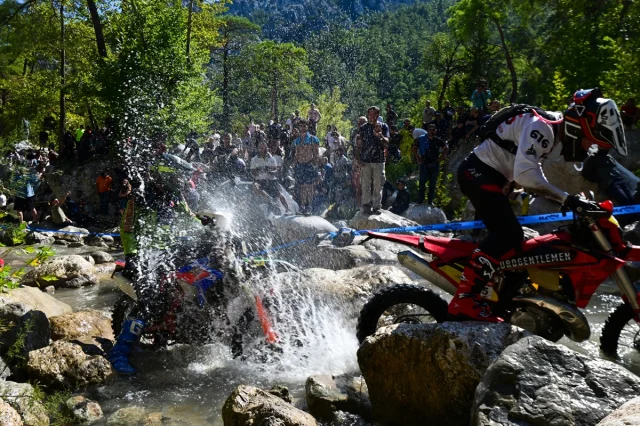 Antalya'nın Zirvesinde Nefes Kesen Enduro Yarışı Sonuçlandı