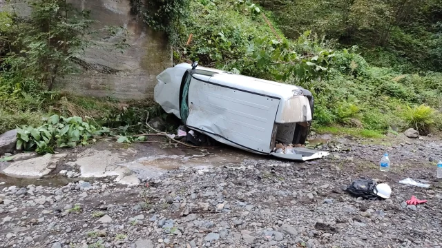 Samsun'da Hafif Ticari Araç Köprüden Düştü: 2 Kişi Yaralandı