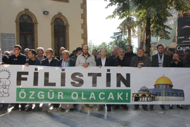 Kocaeli'de İsrail'in Özgürlük Filosu'na Saldırısına Büyük Tepki
