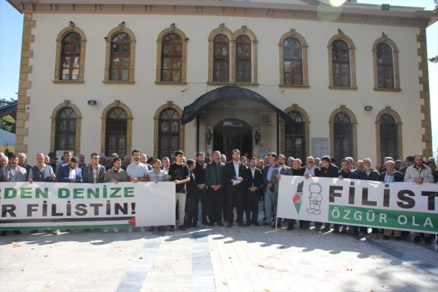 Kocaeli'de İsrail'in Özgürlük Filosu'na Saldırısına Büyük Tepki