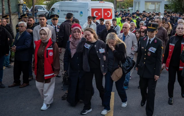 Sakarya'da trafik kazasında şehit olan kahraman jandarmaların anısına duygusal tören