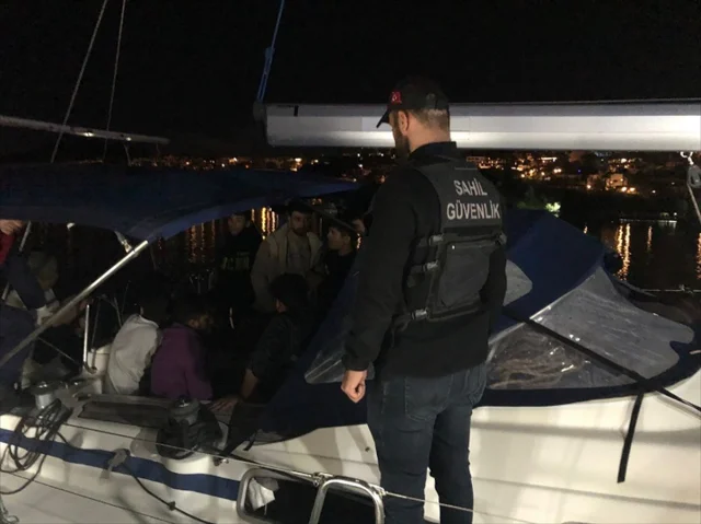 Muğla Kıyılarında Durdurulan Tekne 106 Göçmen Taşıyordu