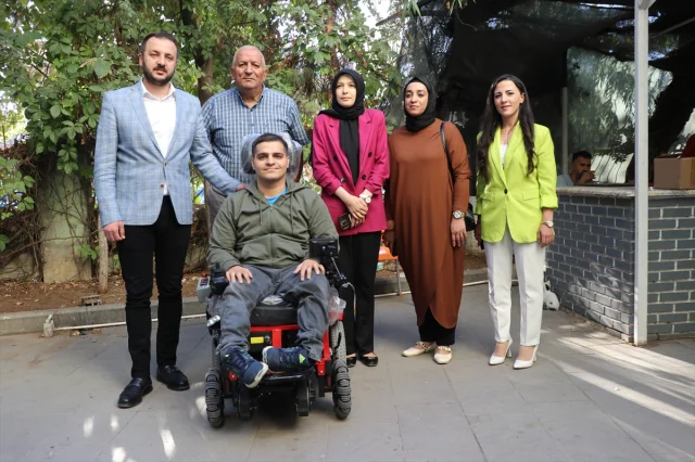 Siirt'te Engel Tanımayan Yardım: Merdiven Çıkabilen Sandalye...