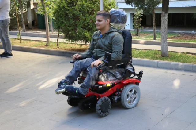 Siirt'te Engel Tanımayan Yardım: Merdiven Çıkabilen Sandalye Bağışı