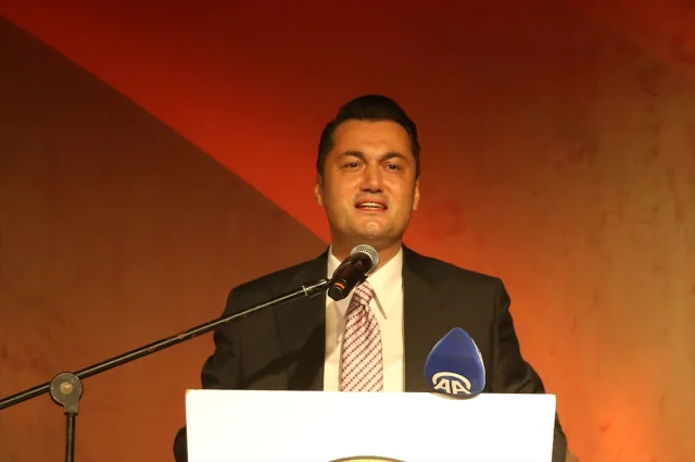 Antalya’da Yamaç Paraşütü Heyecanı Başladı