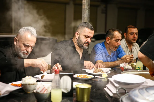 Adana'nın 24 Saat Lezzet Dolup Taşan Sokakları
