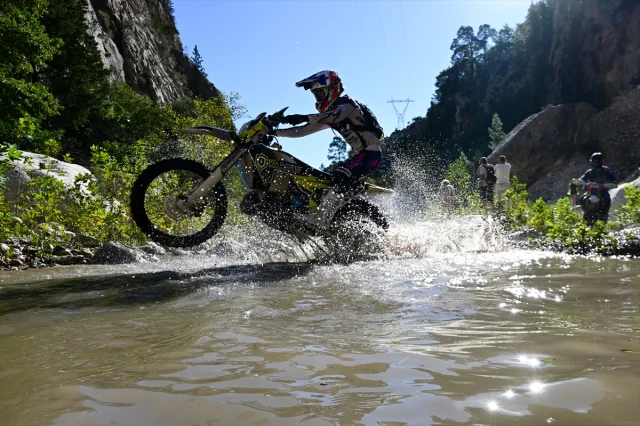 Antalya'nın Zirvesinde Nefes Kesen Enduro Yarışı Sonuçlandı