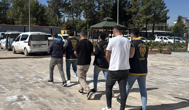 Adıyaman Adliyesi Önünde Silahlı Gerginlik