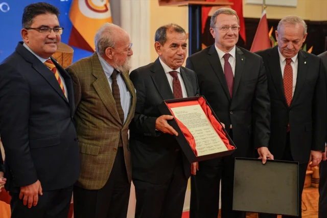 Galatasaray'ın 120 Yıllık Tarihi Coşkuyla Kutlandı