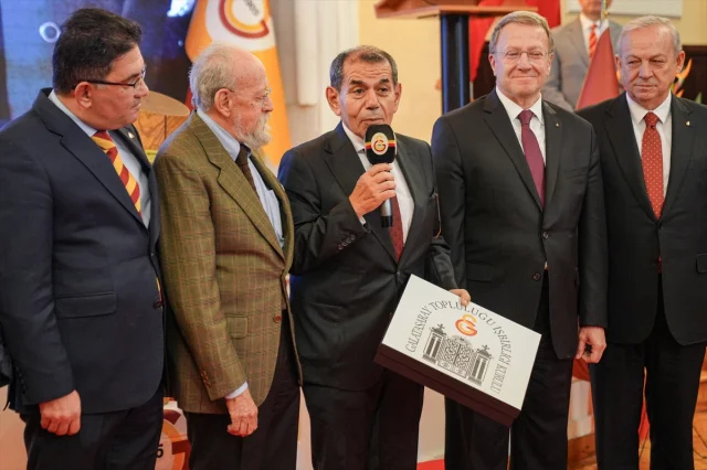 Galatasaray'ın 120 Yıllık Tarihi Coşkuyla Kutlandı