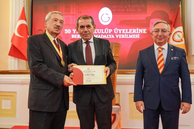 Galatasaray'ın 120 Yıllık Tarihi Coşkuyla Kutlandı