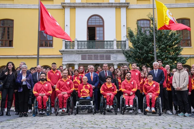 Galatasaray'ın 120 Yıllık Tarihi Coşkuyla Kutlandı