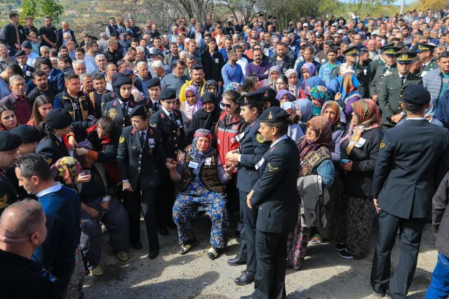 Manisa'da Şehit Jandarmamız Dualarla Toprağa Verildi