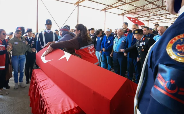 Manisa'da Şehit Jandarmamız Dualarla Toprağa Verildi