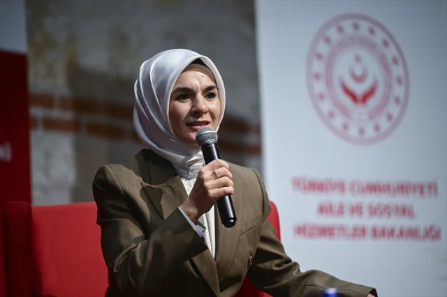 Bakan Göktaş'tan Kız Çocuklarına Güç Veren Mesajlar
