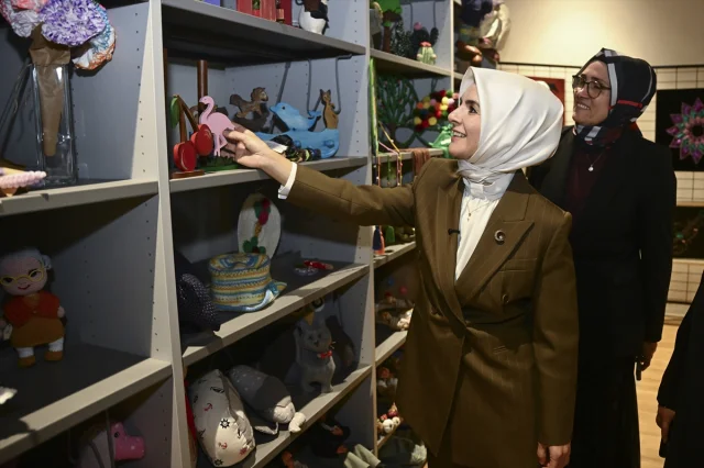 Bakan Göktaş'tan Kız Çocuklarına Güç Veren Mesajlar